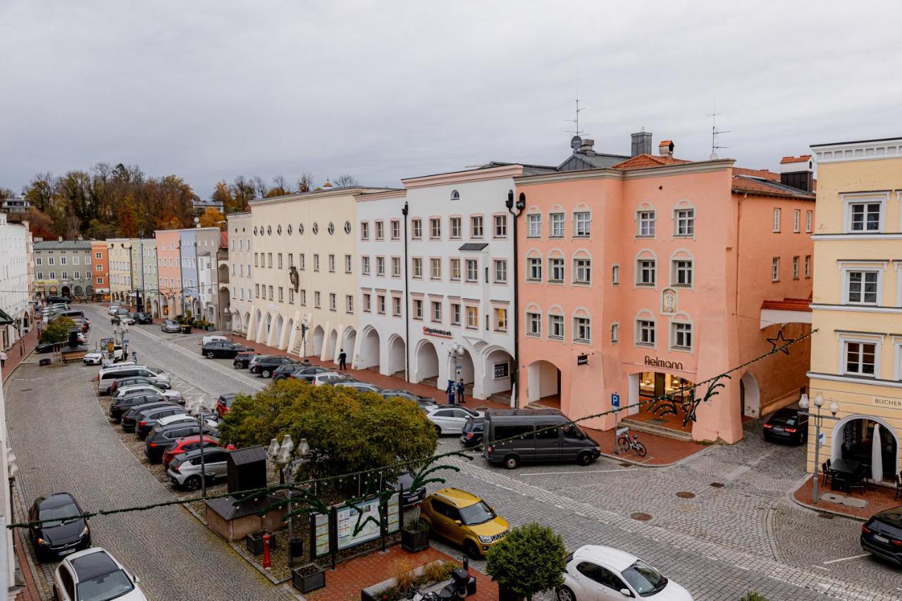 Highlight Am Stadtplatz Muehldorf - C4S Come4Stay - 2 Zimmer Wohnung I Bis Zu 5 Gaeste Exterior photo