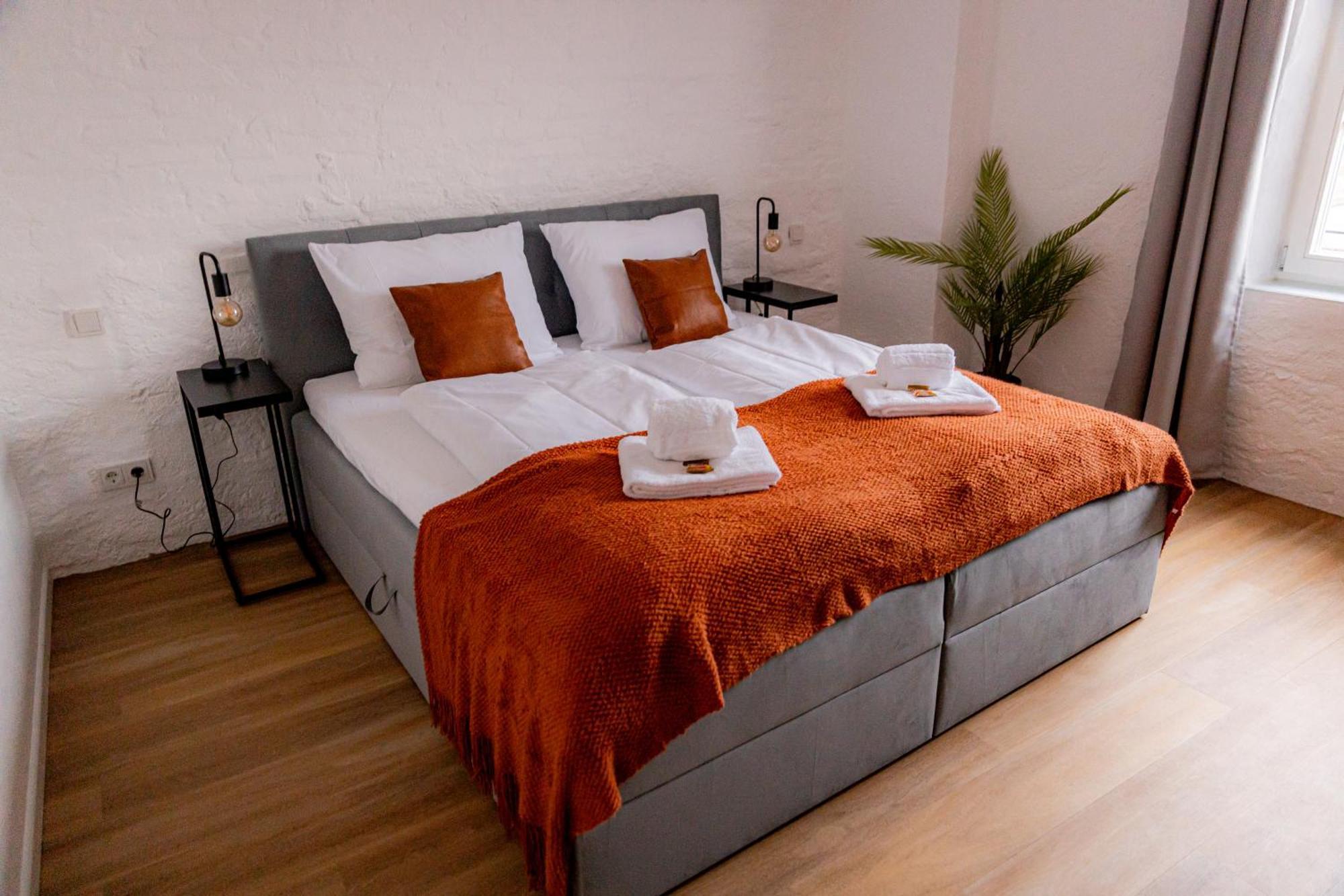 Highlight Am Stadtplatz Muehldorf - C4S Come4Stay - 2 Zimmer Wohnung I Bis Zu 5 Gaeste Exterior photo