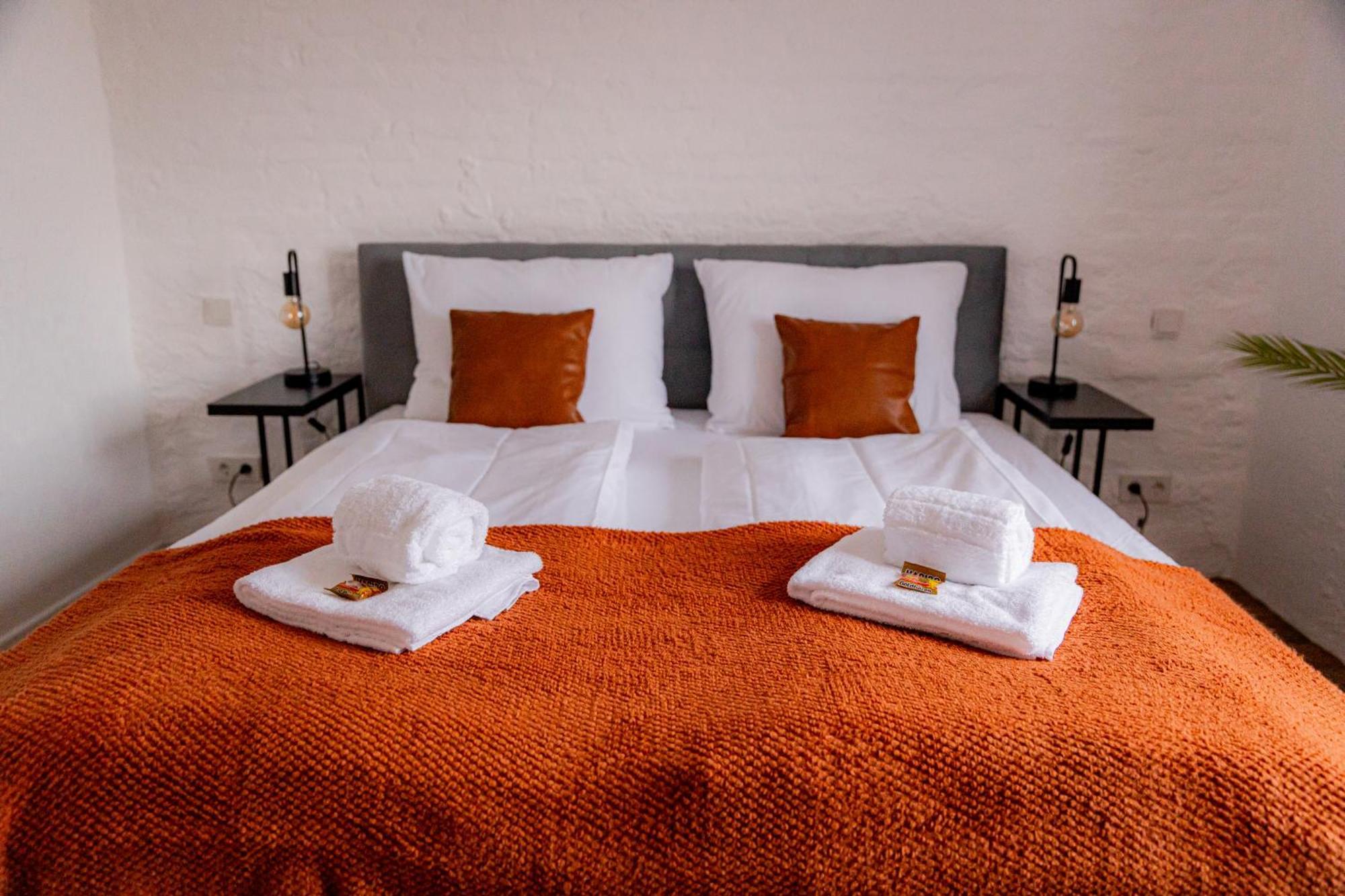 Highlight Am Stadtplatz Muehldorf - C4S Come4Stay - 2 Zimmer Wohnung I Bis Zu 5 Gaeste Room photo